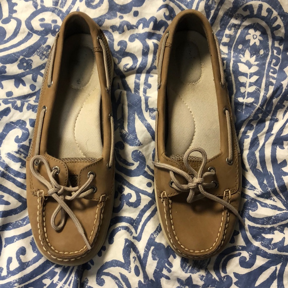 Sperry boat shoes